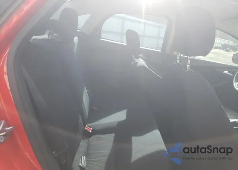 2016 Ford Focus Se from USA, damaged, VIN 1FADP3F28GL297282